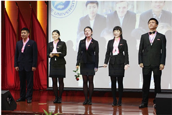 我校学生参加东北地区及俄罗斯远东高校俄语大赛荣获团体第一名